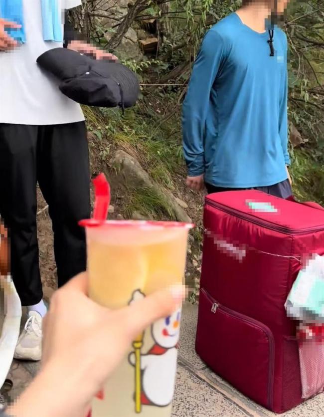 嵩山景区回应小伙带蜜雪冰城售卖
